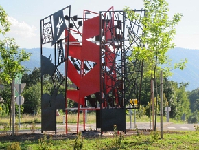 radovljica_skulptura_krozisce.jpg