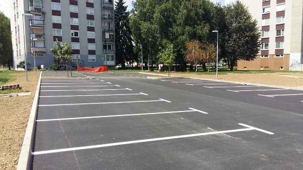 Kranj_parkirisce_OS_Simona_Jenka.jpg