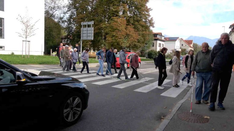 Obisk Medobčinskega društva slepih in slabovidnih v Mestni občini Kranj